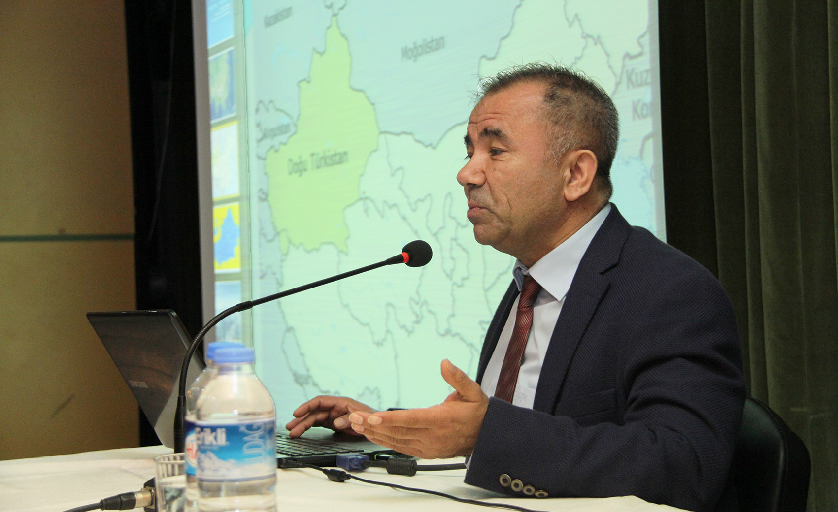 Güncel Gelişmeler Işığında Doğu Türkistan” Konulu Konferans Düzenlendi - KLU - Basın Yayın ve Halkla İlişkiler Birimi #iyileşeceğiz